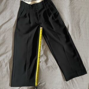 Like new, Aritzia effortless cropped crepe black pants, size 0